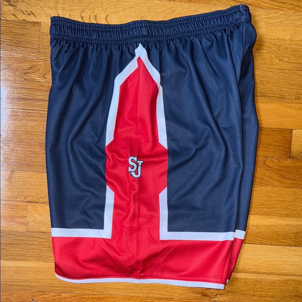 NWOT Men’s St. John’s University Under Armour Men's Red and Blue Athletic Shorts - Picture 5 of 8